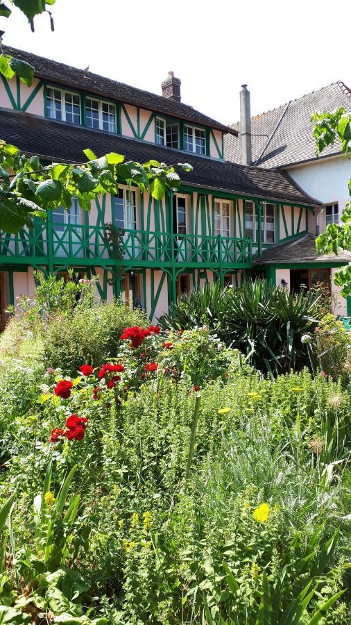 Le Jardin Des Merveilles Saint-Pierre-d'Autils Exteriér fotografie